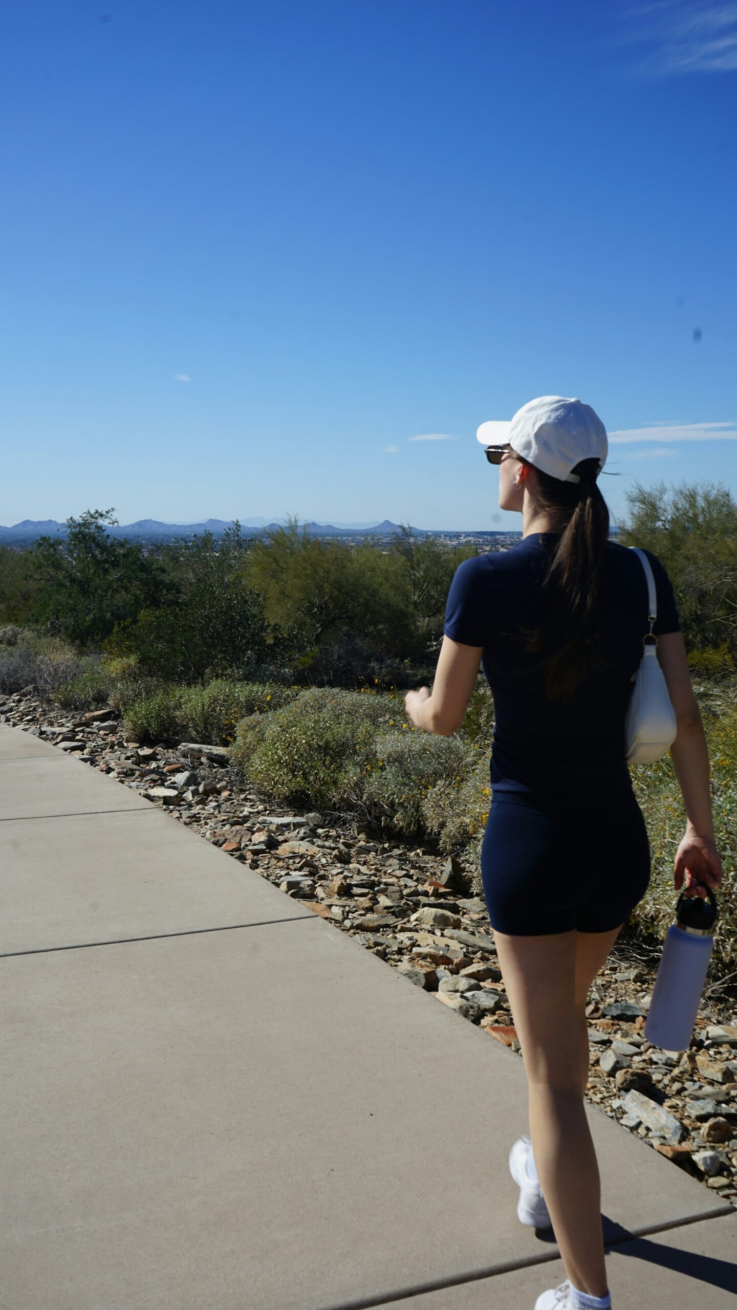 Ejemplo de persona que usa las caminatas diarias como complemento para calcular cuántas calorías quemas caminando